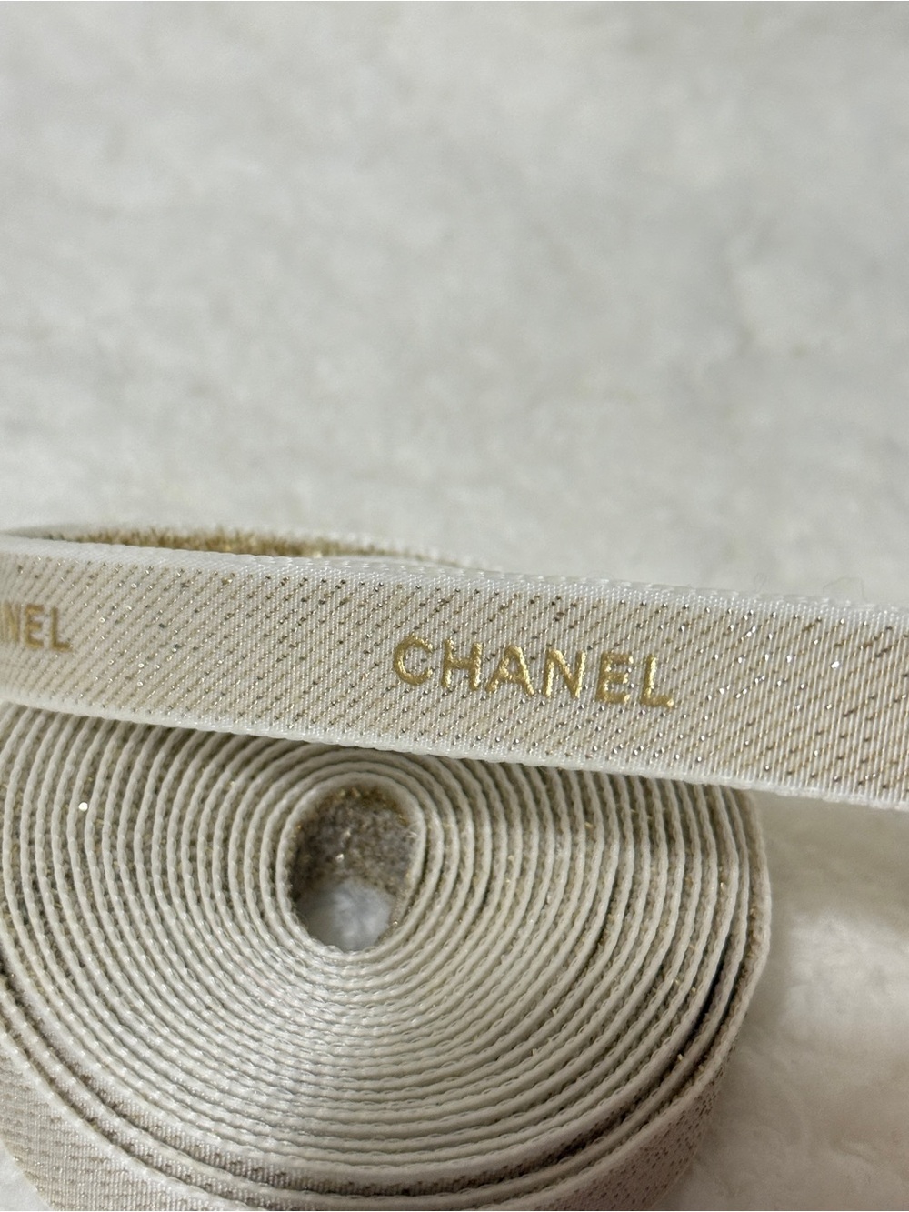 Chanel ribbon - Picture 2 of 3